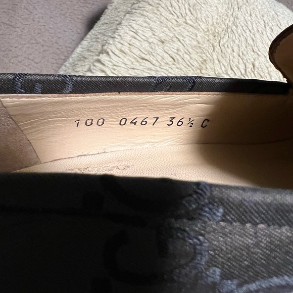 EUC. GUCCI LOAFER SHOES - Picture 7 of 7